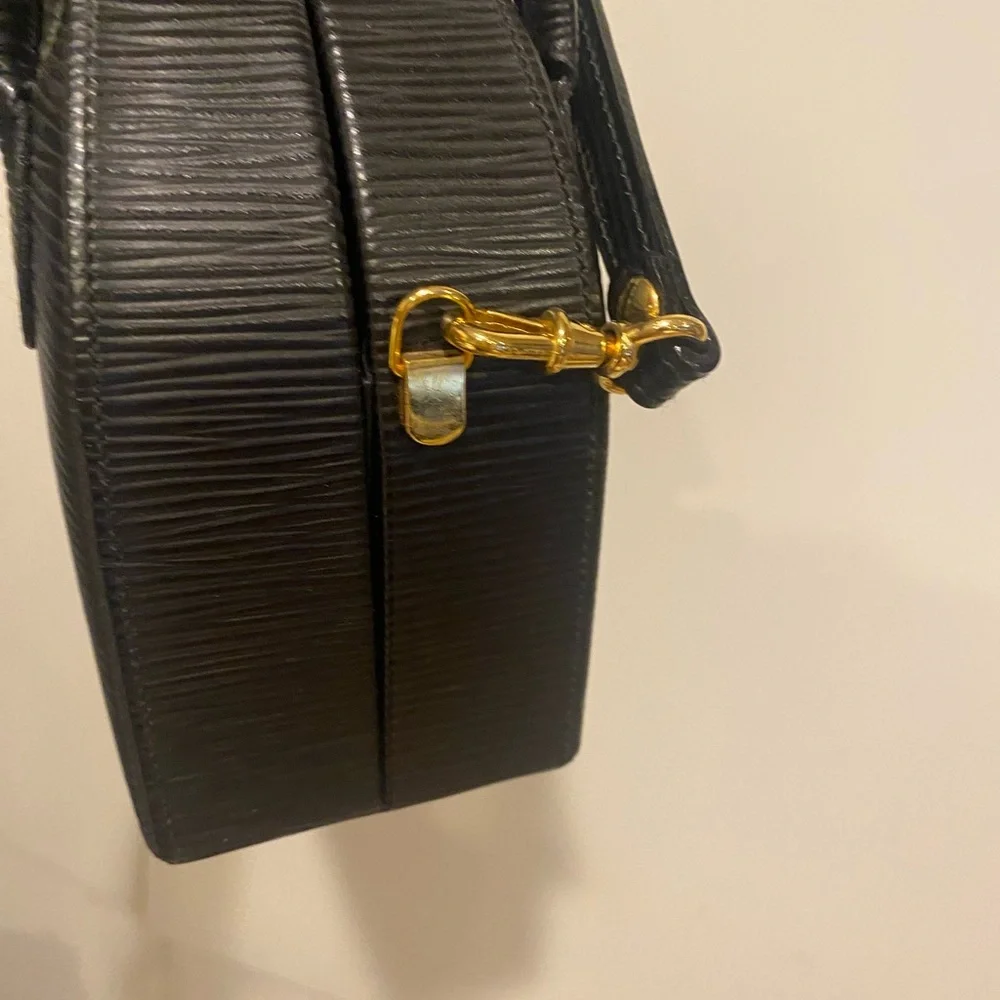 Fendi Bag - Picture 4 of 12